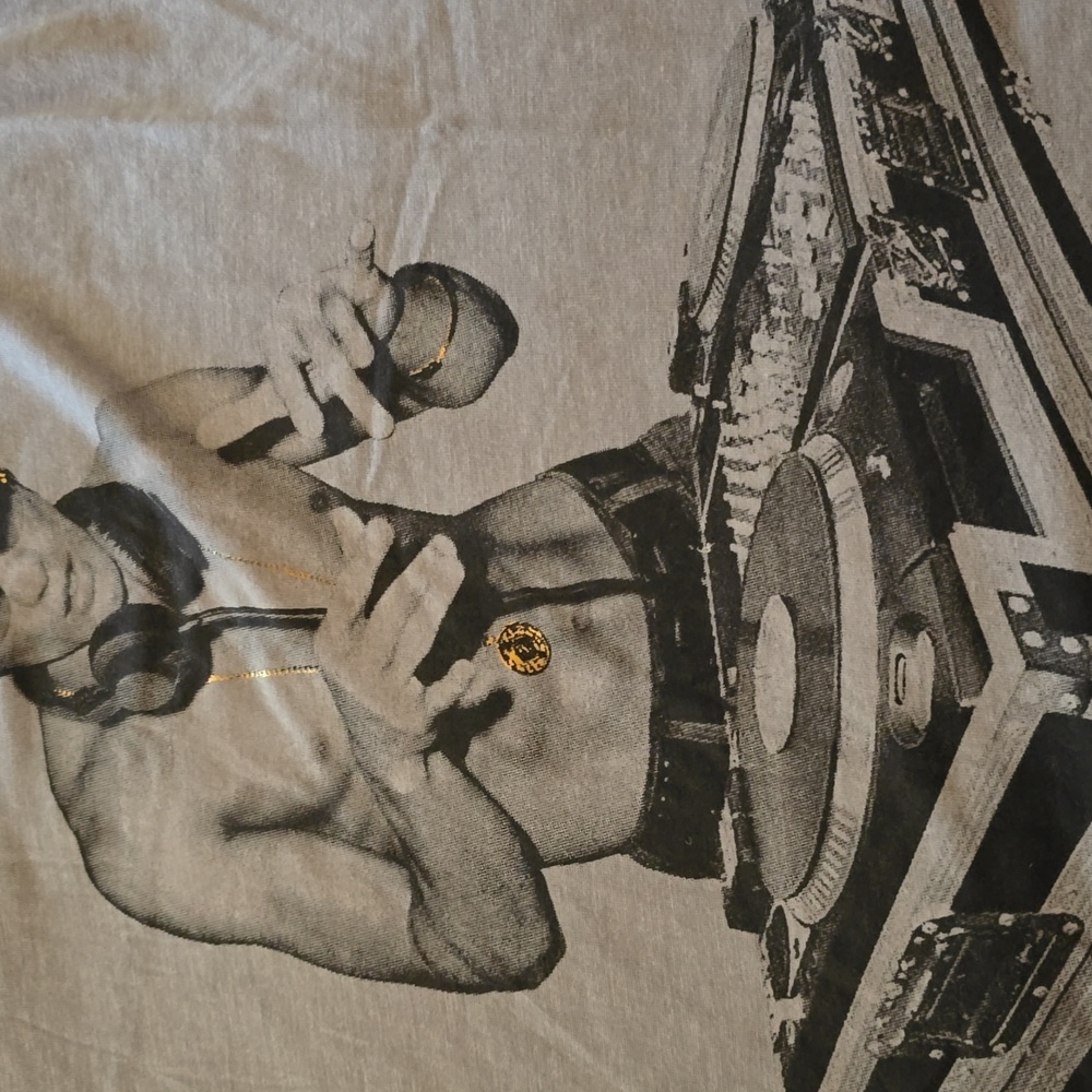 BRUCE LEE DJ Gray Sleeveless Graphic Tank Top NEW WITH TAGS SIZE S - Picture 6 of 7